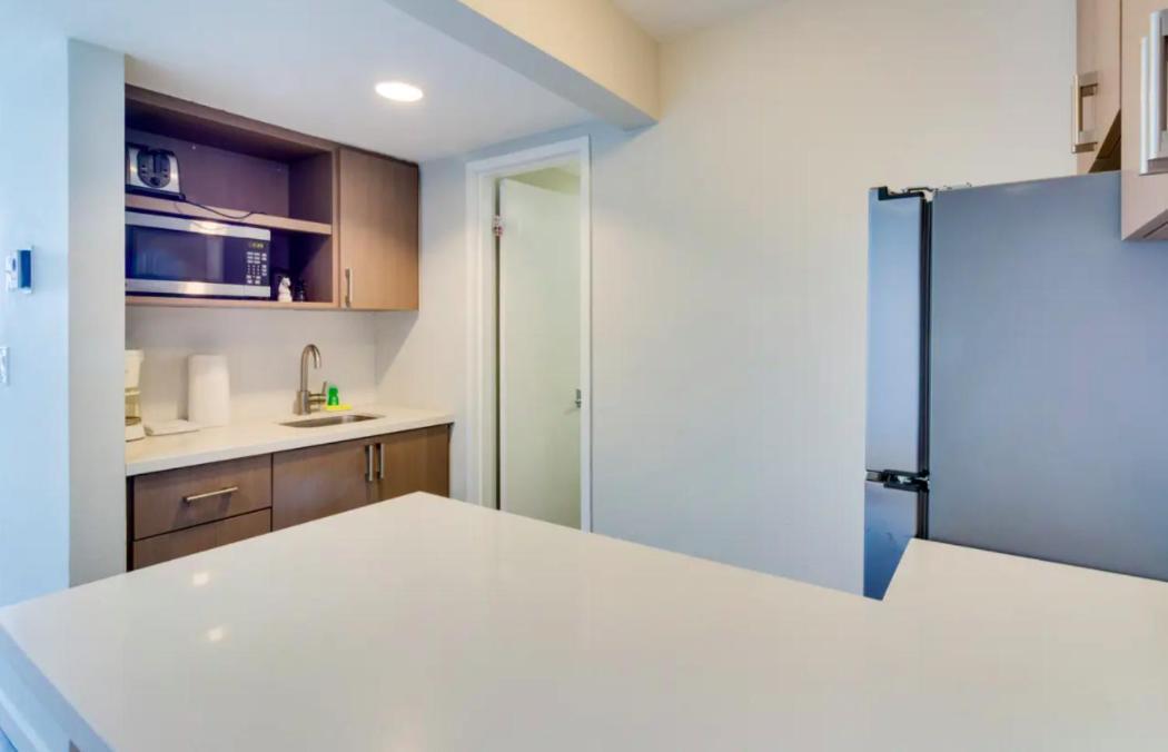 Castle 835 Oceanview Studio On Beach With Pool, Gym, Bars, And Free Parking 마이애미 비치 외부 사진