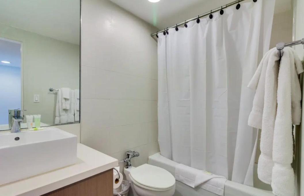 Castle 835 Oceanview Studio On Beach With Pool, Gym, Bars, And Free Parking 마이애미 비치 외부 사진