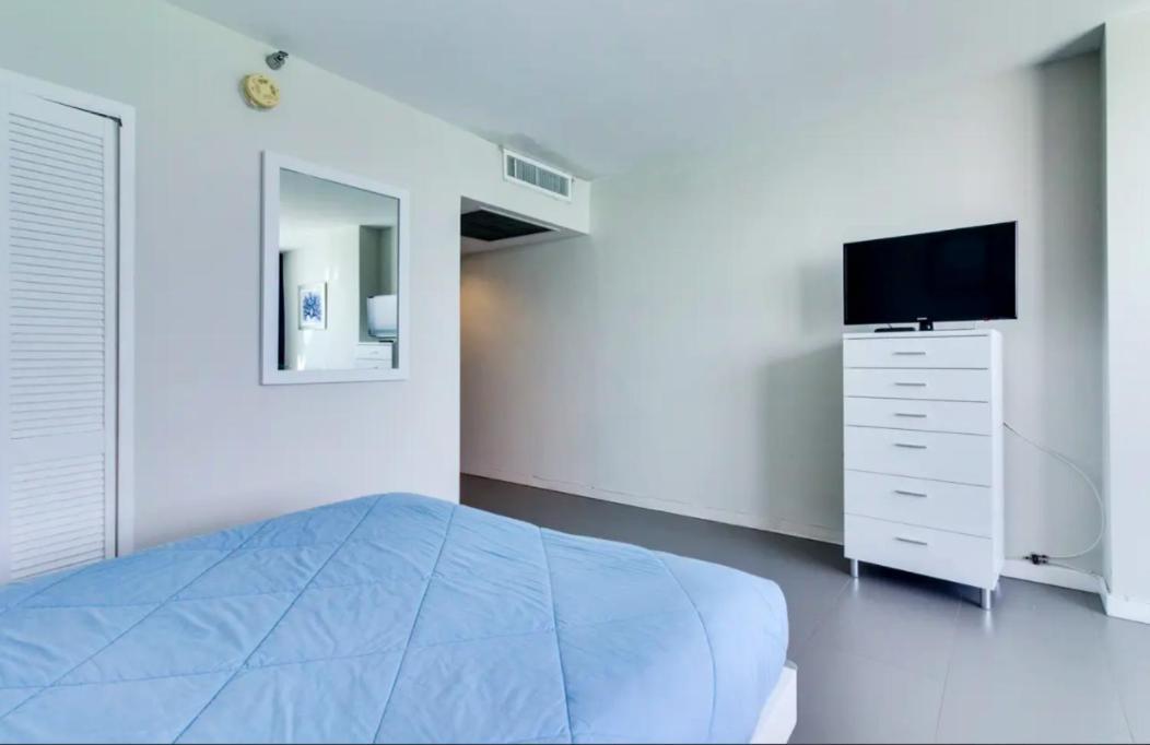Castle 835 Oceanview Studio On Beach With Pool, Gym, Bars, And Free Parking 마이애미 비치 외부 사진