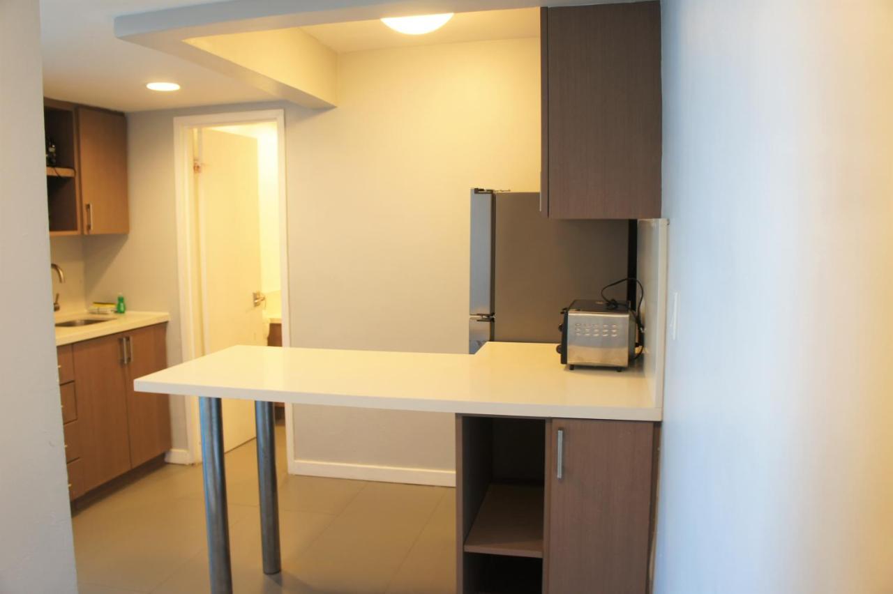 Castle 835 Oceanview Studio On Beach With Pool, Gym, Bars, And Free Parking 마이애미 비치 외부 사진