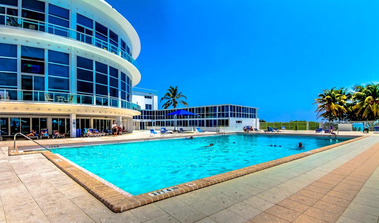 Castle 835 Oceanview Studio On Beach With Pool, Gym, Bars, And Free Parking 마이애미 비치 외부 사진