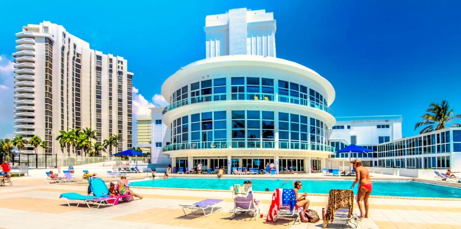 Castle 835 Oceanview Studio On Beach With Pool, Gym, Bars, And Free Parking 마이애미 비치 외부 사진