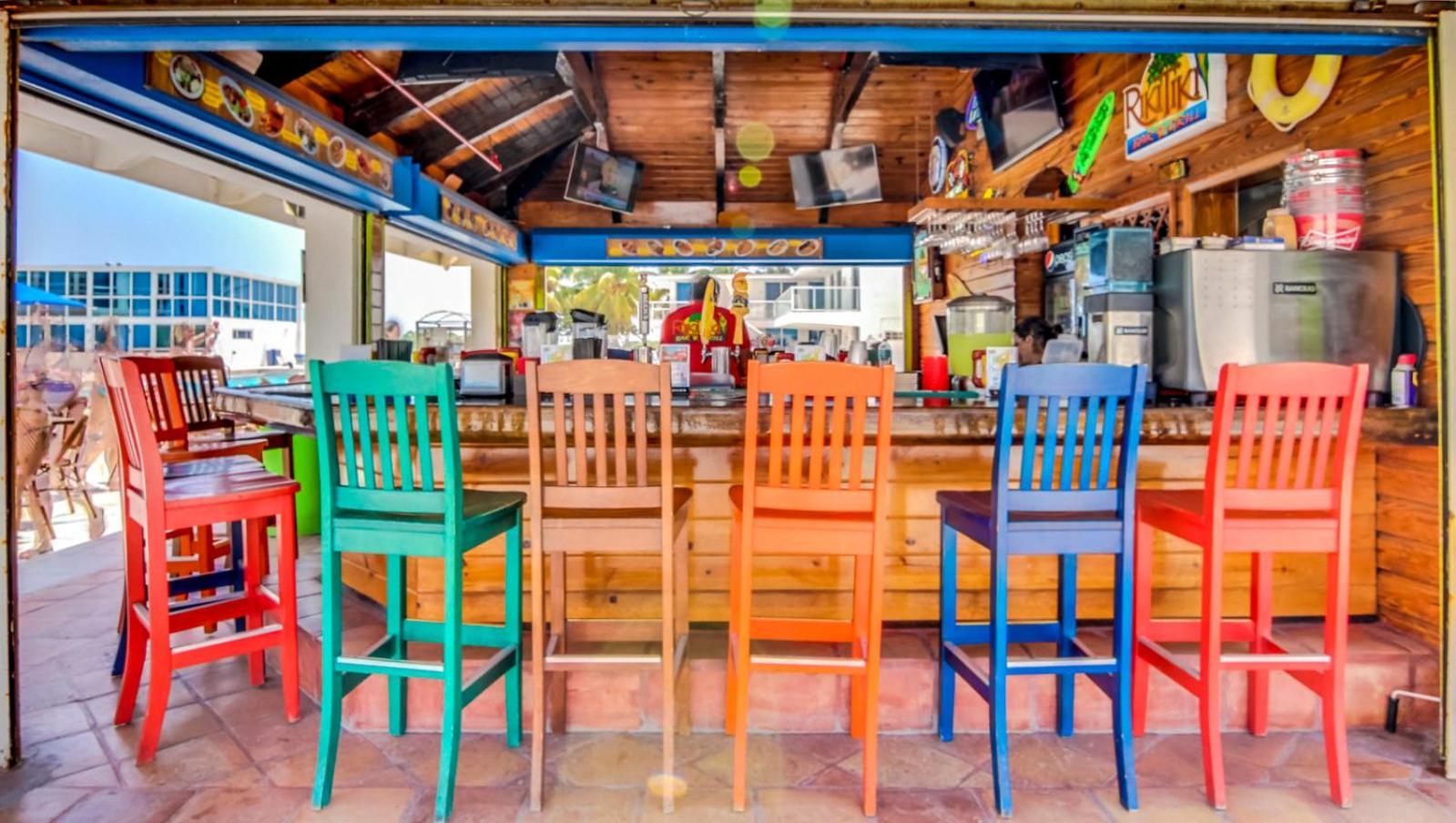 Castle 835 Oceanview Studio On Beach With Pool, Gym, Bars, And Free Parking 마이애미 비치 외부 사진